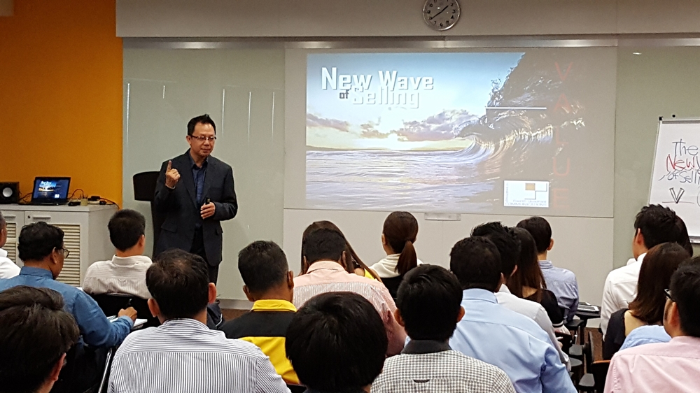 Sales Trainer - TK Chan